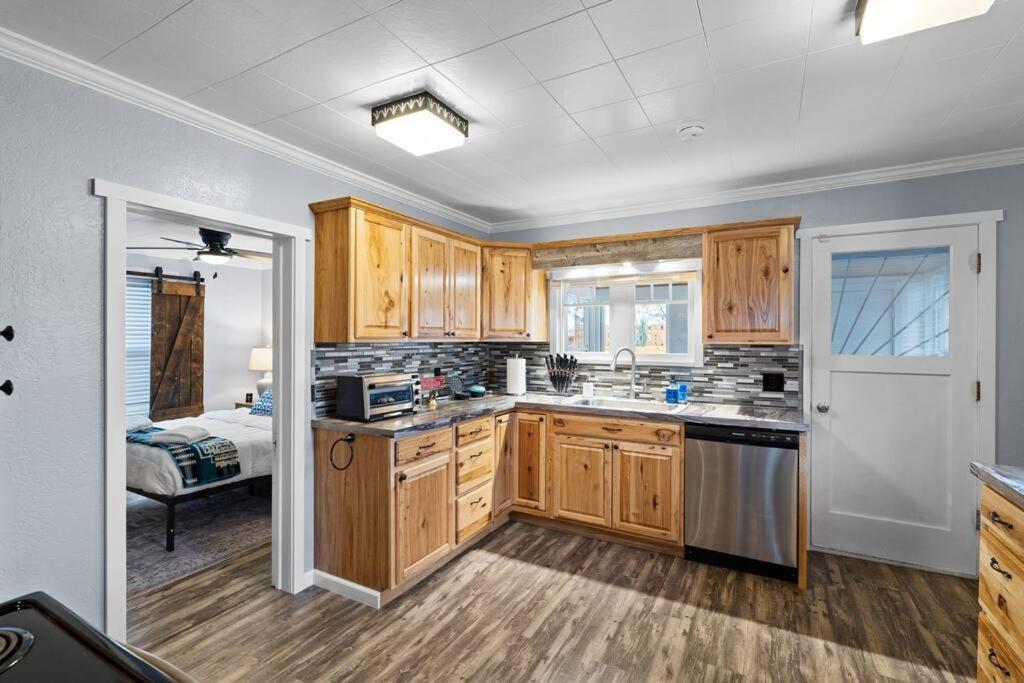 Holiday home Close To Hiawatha Tr And Biking With Hot Tub